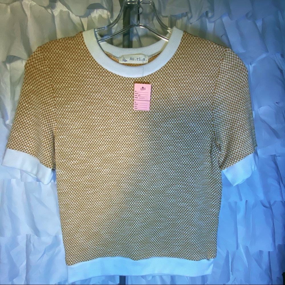 Checkered yellow t-shirt